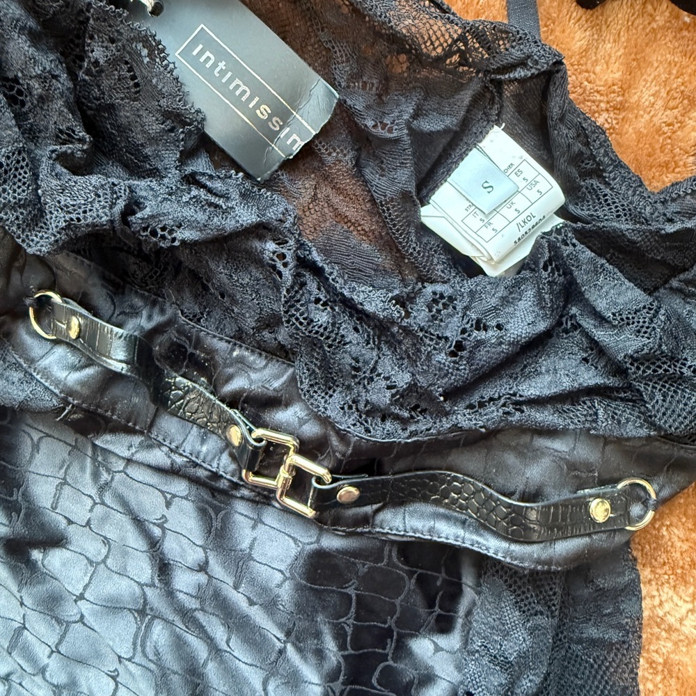 Intimissimi Black Lace and Satin Ensemble